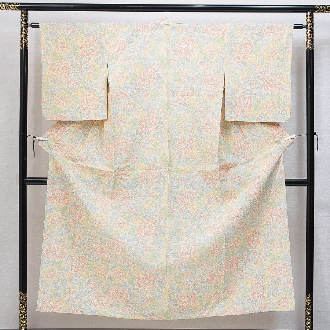 紬 単衣 身丈153cm 裄丈60cm 正絹 Cランク Sサイズ バチ衿 カジュアル 牡丹 クリーム系 多色系 1216-14858