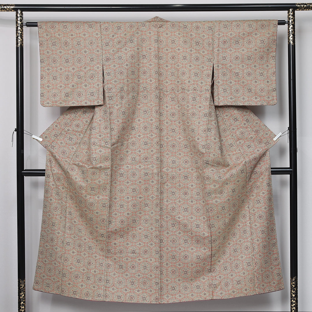 紬 身丈149cm 裄丈61.5cm Aランク XS 正絹 胴抜き バチ衿 オリエンタル 刺繍 蜀江 カジュアル ベージュ系 1216-12002