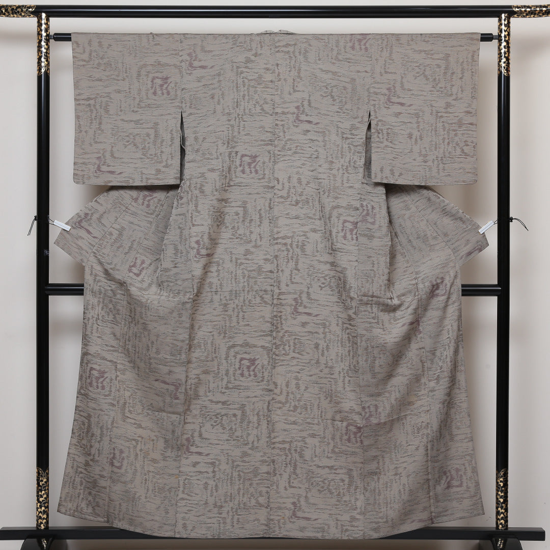 紬 単衣 身丈157cm 裄丈62cm 正絹 Cランク Mサイズ バチ衿 カジュアル 創作柄 グレー系 1216-02964