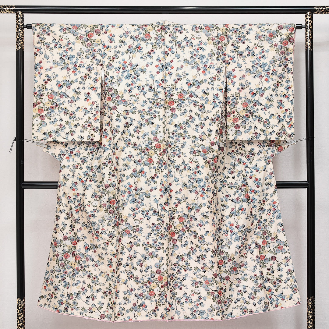 紬 袷 身丈146cm 裄丈63cm 正絹 Aランク カジュアル 広衿 XSサイズ 染め紬 菊 紅葉 クリーム系 RP 1223-14604