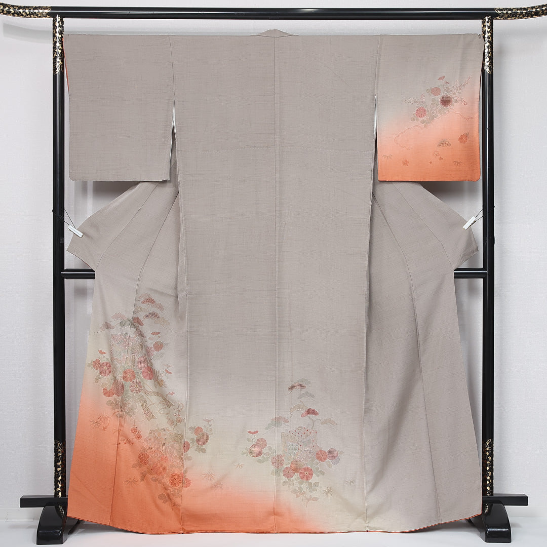 訪問着 身丈165cm 裄丈68cm Bランク XL 正絹 袷 広衿 蘇州刺繍 相良刺繍 汕頭刺繍 御所車 ぼかし 菊 松 セミフォーマル グレー系 1212-12035