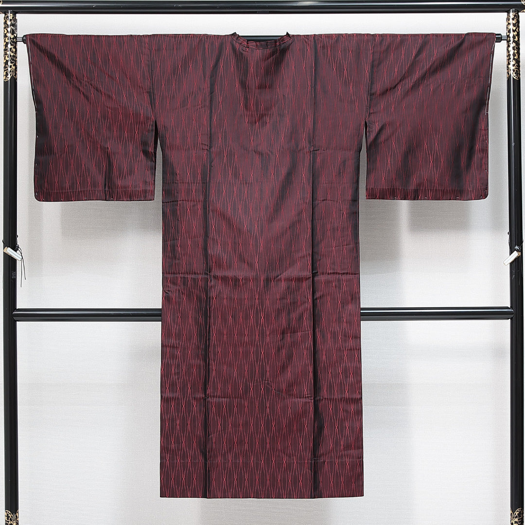 道行コート 単衣 身丈129cm 裄丈66cm 正絹 Sランク Mサイズ フォーマル ポケットあり よろけ縞 黒系 赤系 1263-14750