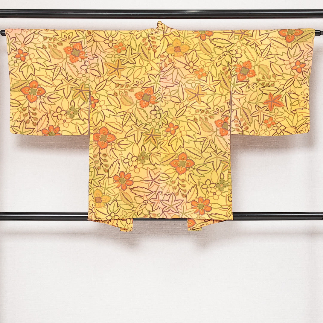 未使用品 羽織 袷 身丈81cm 裄丈64cm 正絹 Nランク カジュアル Mサイズ 紐あり しつけ糸 花柄 楓 黄系 RP 1232-13908