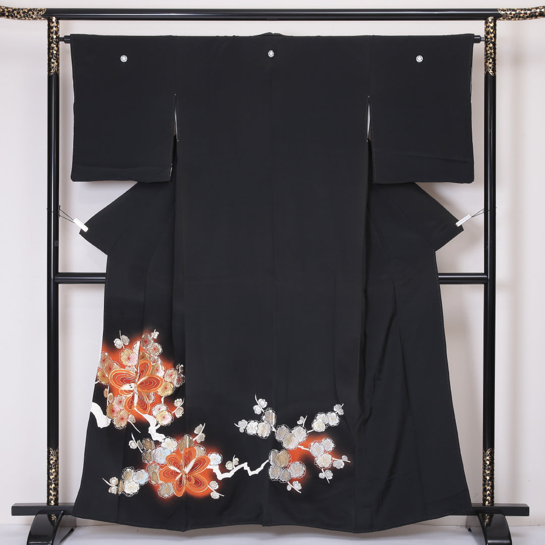 黒留袖 袷 身丈162cm 裄664.5cm 正絹 五つ紋 比翼仕立て 唐織 金駒刺繡 丸に橘 黒系 Aランク 1211-00117