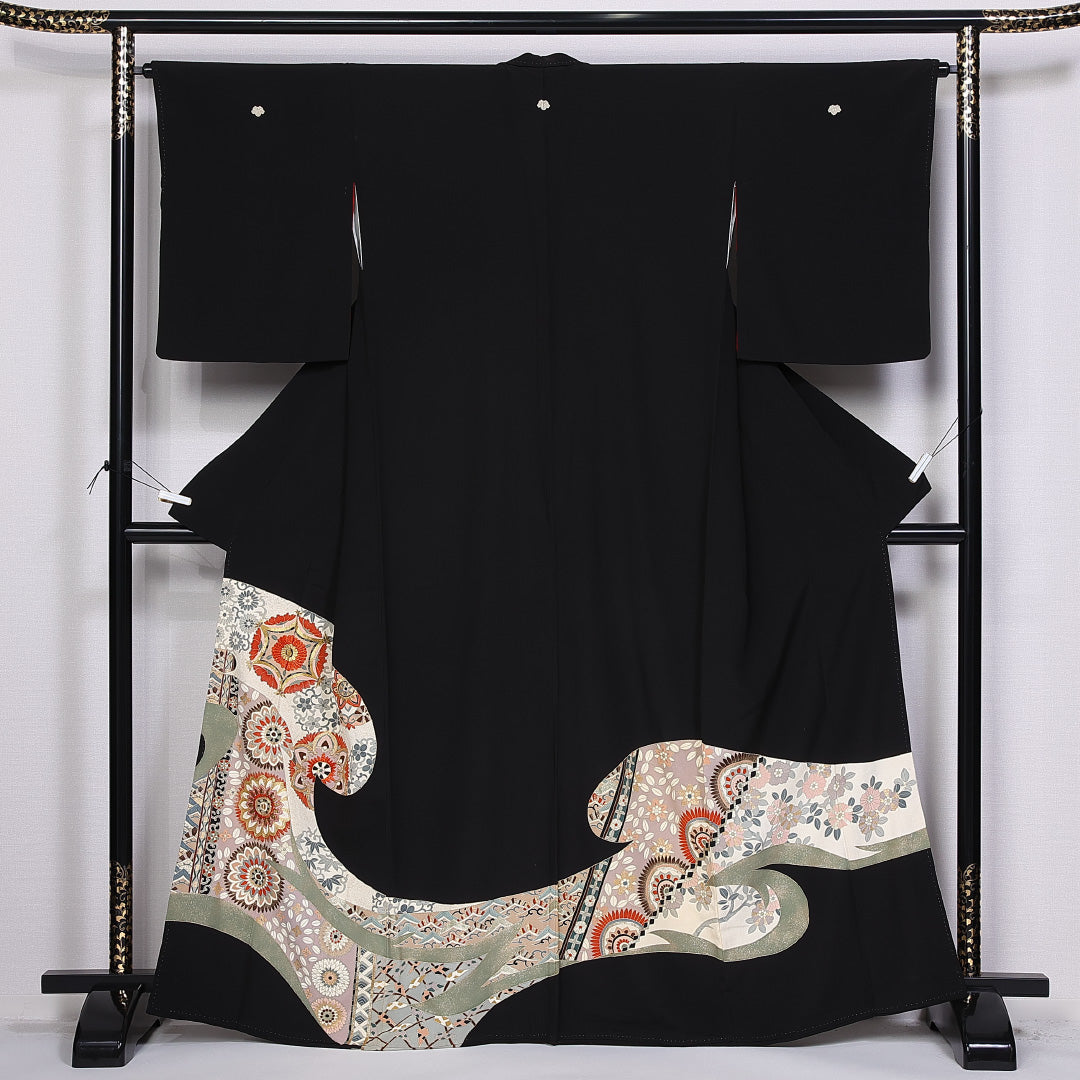 黒留袖 身丈165cm 裄丈64.5cm 袷 五つ紋 蔦 正絹 Bランク 広衿 華紋 金駒刺繍 唐花 1211-F0348