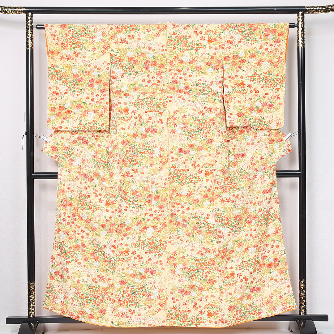 小紋 袷 身丈157cm 裄丈62cm 正絹 Sランク インフォーマル 広衿 Mサイズ 菊 紅葉 クリーム系 RP 1221-11963