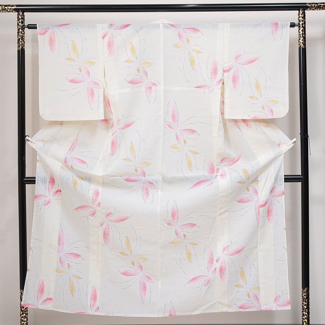 麻の紬 夏物 洗える着物 単衣 身丈152cm 裄丈62cm 麻 Sランク Sサイズ バチ衿 カジュアル 蝶 クリーム系 1216-14789