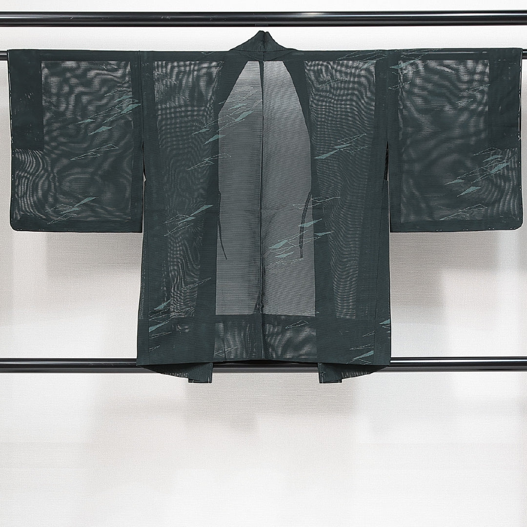 新古品 羽織 夏物 絽 身丈79cm 裄丈63cm 正絹 Nランク Sサイズ カジュアル 紐あり 創作柄 しつけ糸 緑系 1217-14761