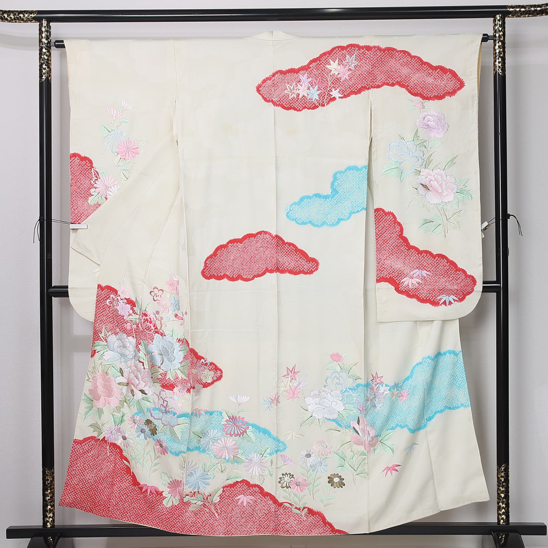 アンティーク 振袖 身丈155cm 裄丈64cm Cランク 正絹 袷 広衿 M 絞り 刺繍 雲取り 牡丹 古典的 落ち着き クリーム系 1213-F0452