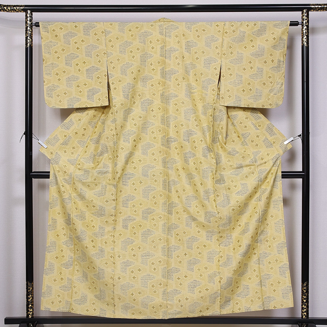 真綿紬 単衣 身丈157cm 裄丈62cm 正絹 Aランク カジュアル バチ衿 Mサイズ 亀甲 黄系 RP 1223-11367