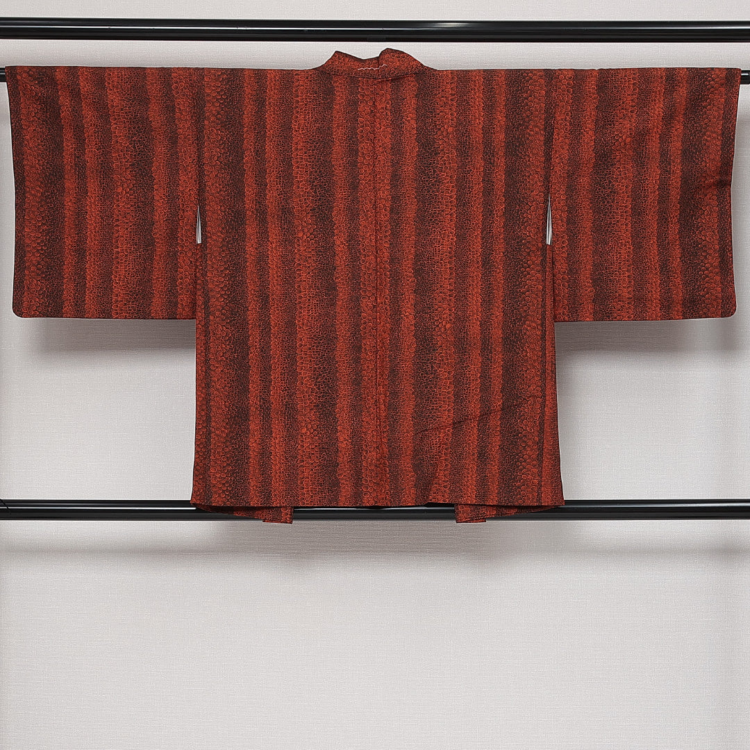 羽織 袷 身丈78cm 裄丈64cm 正絹 Aランク カジュアル Mサイズ 紐あり 創作柄 朱系 HP 1232-13852