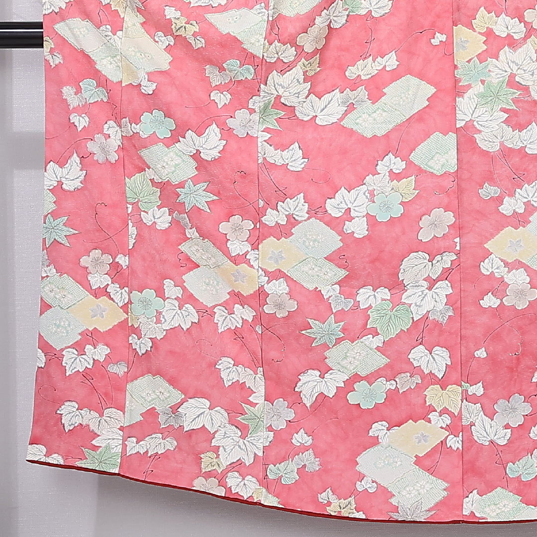 小振袖 身丈150cm 裄丈60.5cm Aランク 正絹 袷 バチ衿 S 桜 セミフォーマル 古典的 可愛らしい ピンク系 1213-F0468