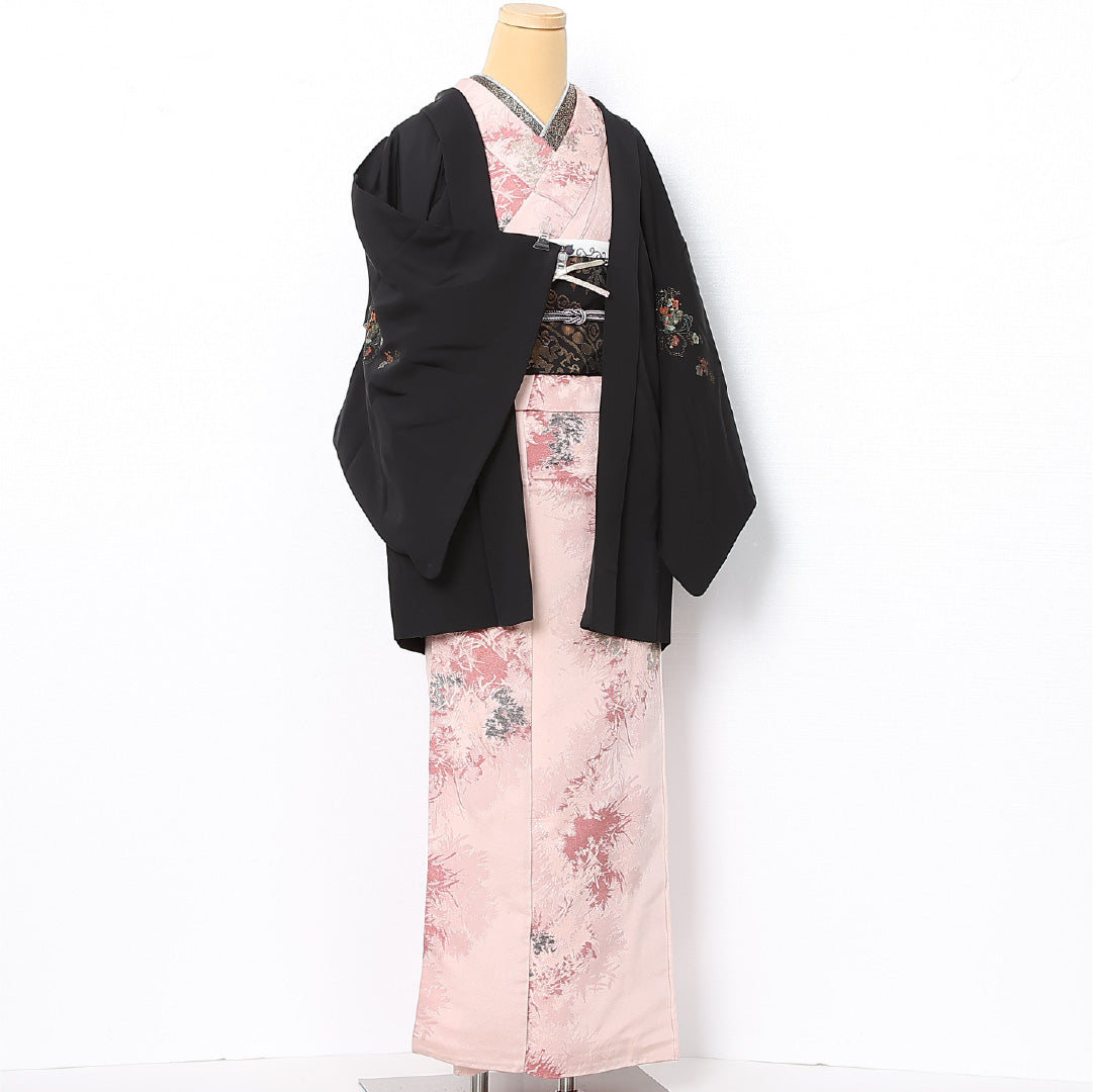 黒羽織 袷 身丈79cm 裄丈64cm 正絹 Aランク 一つ紋 (上り藤) セミフォーマル Mサイズ 紐あり 牡丹 吉祥文様 黒系 RP 1233-12746