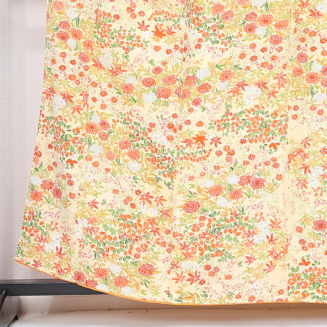小紋 袷 身丈157cm 裄丈62cm 正絹 Sランク インフォーマル 広衿 Mサイズ 菊 紅葉 クリーム系 RP 1221-11963