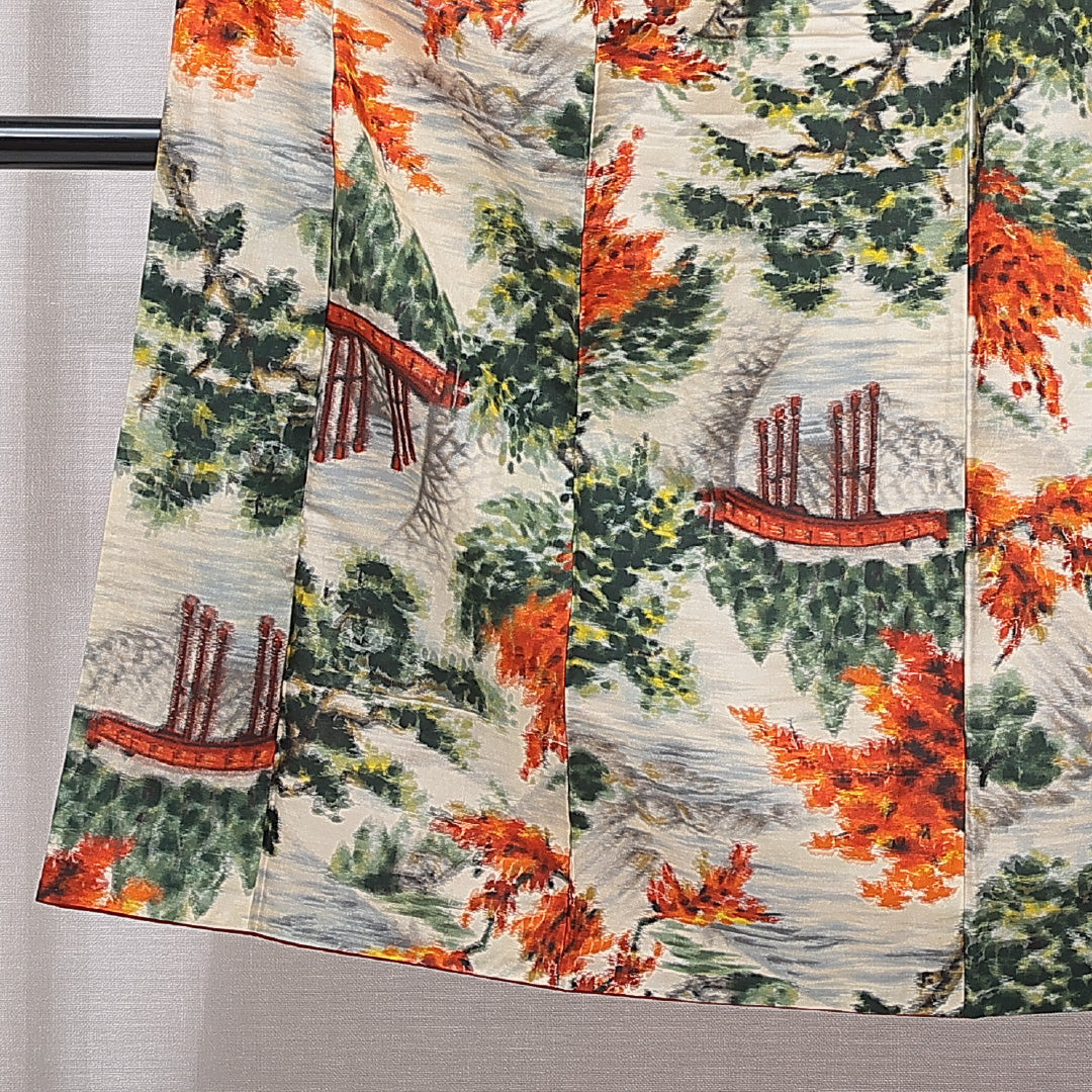 アンティーク 紬（銘仙） 袷 身丈144cm 裄丈61cm 正絹 Aランク XSサイズ バチ衿 橋 松 クリーム系 多色系 1216-15624