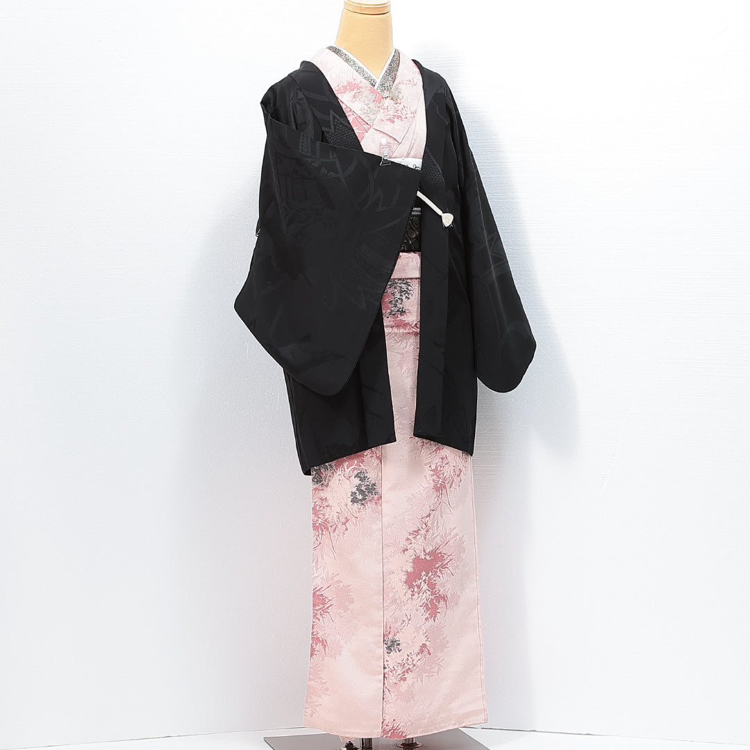 黒羽織 袷 身丈79cm 裄丈63cm 正絹 Sランク Sサイズ 一つ紋（五三桐） セミフォーマル 紐あり 紋意匠 鳳凰と吉祥文様 黒系 1217-14764