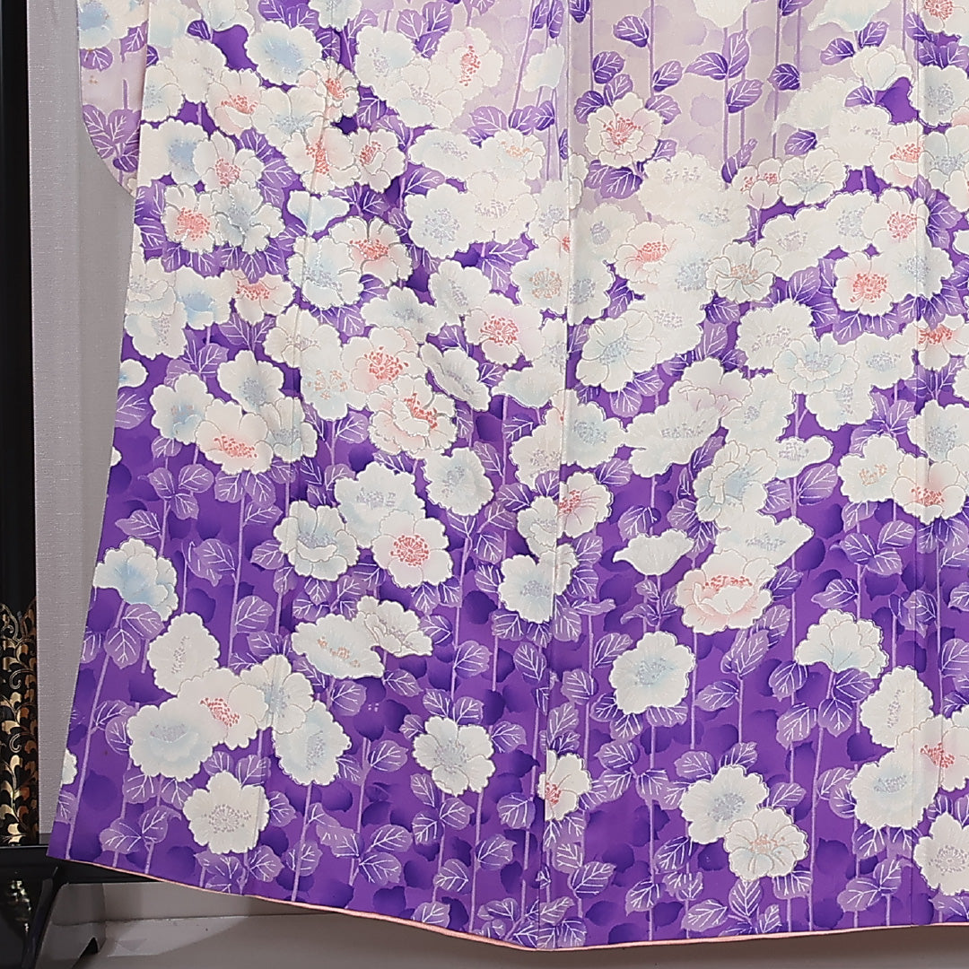 振袖 身丈160cm 裄丈63.5cm Cランク 正絹 袷 広衿 L 銀駒刺繍 牡丹 フォーマル 独創的 華やか 紫系 1213-F0481