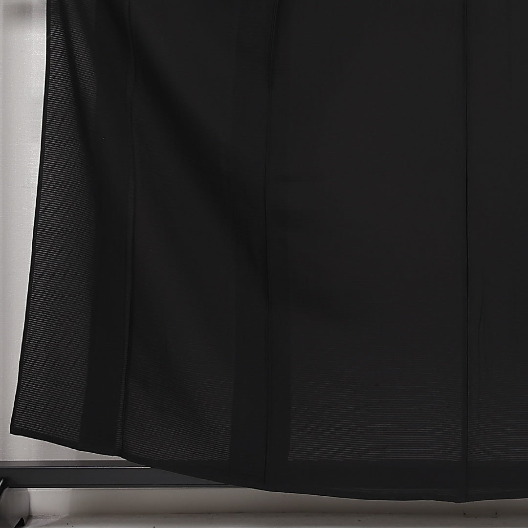 未使用品 黒紋付 五つ紋 丸に向かい蝶 身丈158.5cm 裄丈65.5cm Nランク 正絹 夏物 バチ衿 M しつけ糸 フォーマル 黒系 1299-F0555