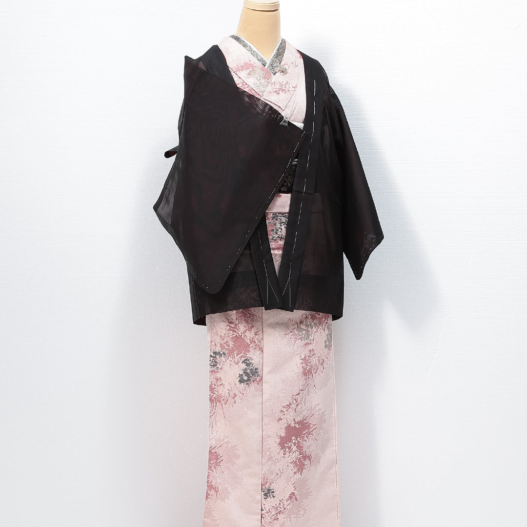黒羽織 夏物 紗 身丈76cm 裄丈64cm 正絹 Sランク Mサイズ インフォーマル 絵羽羽織 龍田川 楓 刺繍 黒系 1217-14685