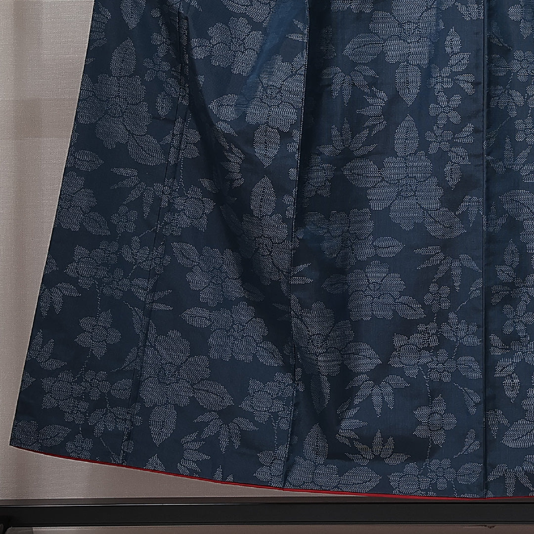 紬 袷 身丈151cm 裄丈62cm 正絹 Aランク カジュアル 広衿 Sサイズ 椿 紺系 RP 1223-14936