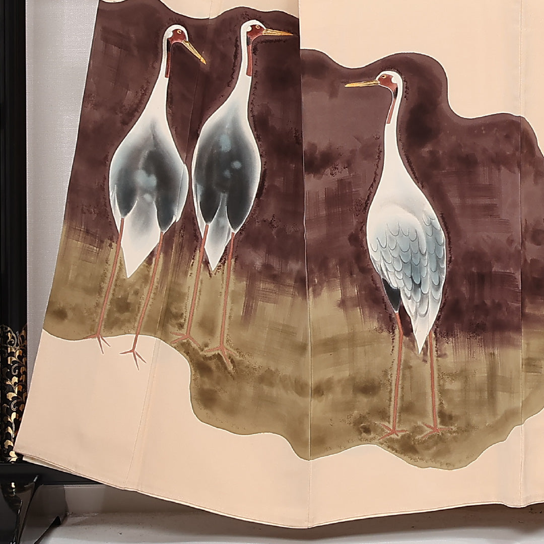色留袖 三つ紋 丸に枝竜胆 身丈159cm 裄丈67cm Bランク 正絹 袷 比翼 広衿 M 刺繍 鶴 セミフォーマル 独創的 存在感 クリーム系 ピンク系 1211-F0573