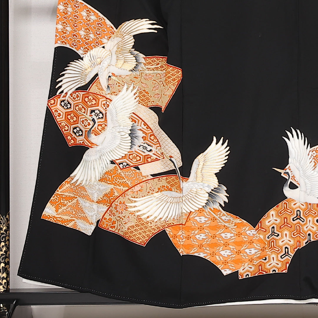 黒留袖 五つ紋 五三桐 身丈154cm 裄丈64.5cm Aランク 正絹 袷 比翼 広衿 S 鶴 吉祥文様 フォーマル 古典的 華やか 黒系 1211-F0580