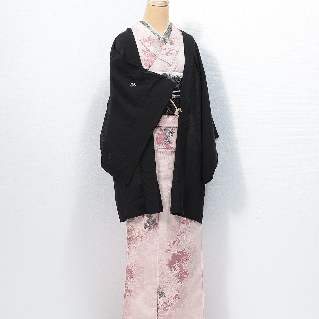 黒羽織 夏物 絽 身丈84cm 裄丈64cm 正絹 Sランク Mサイズ 三つ紋（桔梗） セミフォーマル 紐あり 無地 黒系 1217-14700