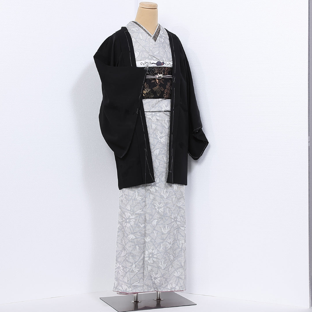 未使用品 羽織 身丈81cm 裄丈62cm S 正絹 Sランク 袷 一つ紋 黒羽織 抱き名荷 雲取 しつけ糸 1217-10270