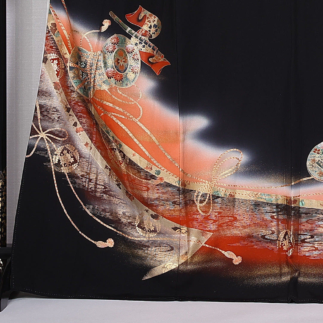黒留袖 五つ紋 石持ち地抜き九枚笹 祭美 身丈167cm 裄丈63cm Sランク 正絹 袷 比翼 広衿 XL 作家物 落款 金箔 雅楽器 楽器 フォーマル 黒系 1211-F0339