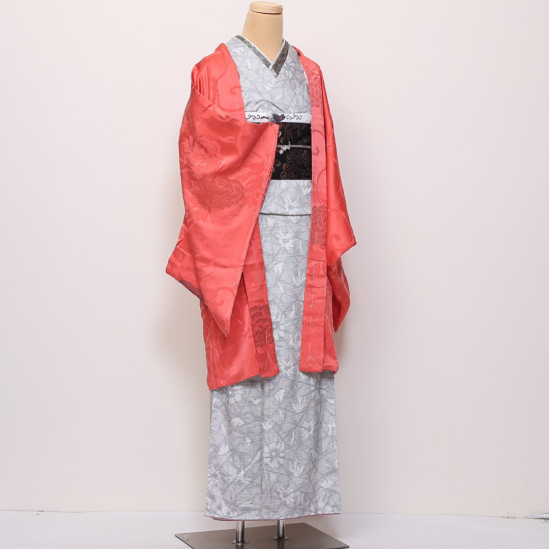 羽織 袷 身丈94cm 裄丈65cm 正絹 Aランク 一つ紋 (揚羽蝶) 紋意匠 (唐華) セミフォーマル Mサイズ 織り出し 漆糸 しつけ糸 牡丹 ピンク系 RP 1232-06202