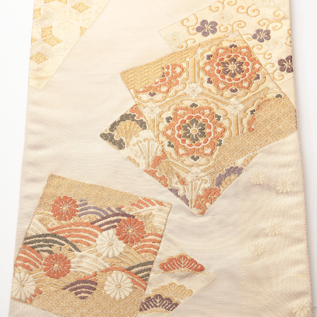 本金二重箔 袋帯 全通 帯丈422cm フォーマル Aランク 正絹 金箔 色紙 宝相華 吉祥文様 ベージュ系 1223-01470