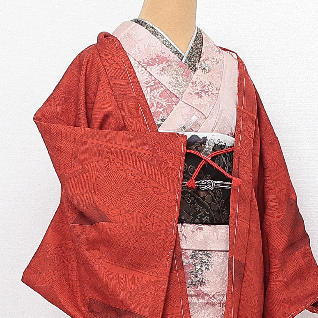 未使用品 羽織 袷 身丈81cm 裄丈64cm 正絹 Nランク カジュアル Mサイズ 紐あり しつけ糸 垣根 赤系 RP 1232-13753