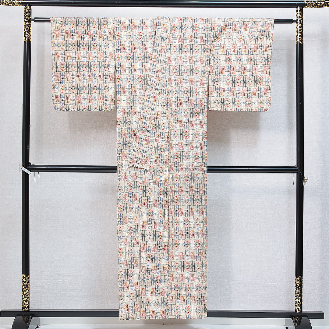 ウールの紬 洗える着物 単衣 身丈153cm 裄丈62cm ウール Sランク Sサイズ バチ衿 カジュアル 抽象柄 クリーム系 1216-14857