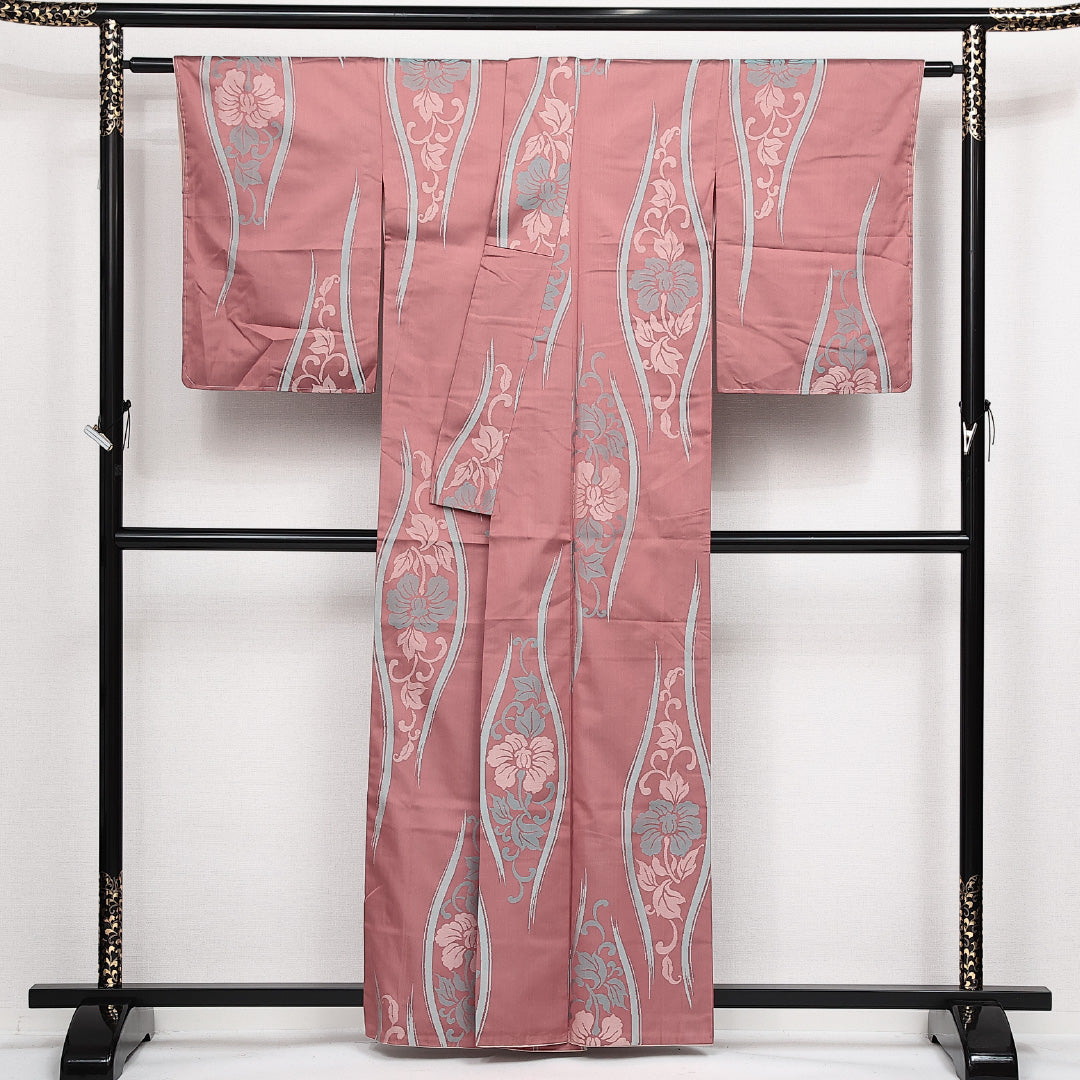 お召 袷 身丈159cm 裄丈64cm 正絹 Sランク インフォーマル 広衿 Mサイズ 唐華 立涌 ピンク系 RP 1222-14145
