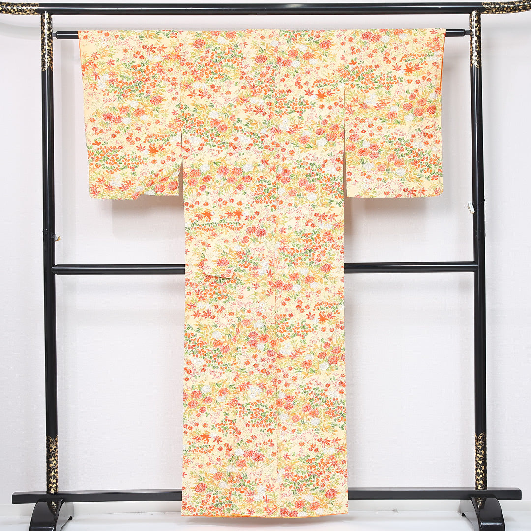 小紋 袷 身丈157cm 裄丈62cm 正絹 Sランク インフォーマル 広衿 Mサイズ 菊 紅葉 クリーム系 RP 1221-11963