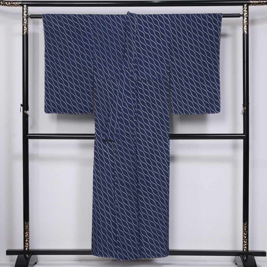 洗える着物 小紋 袷 身丈153cm 裄丈63cm ポリエステル Sランク インフォーマル バチ衿 Sサイズ よろけ縞 紺系 RP 1221-11479