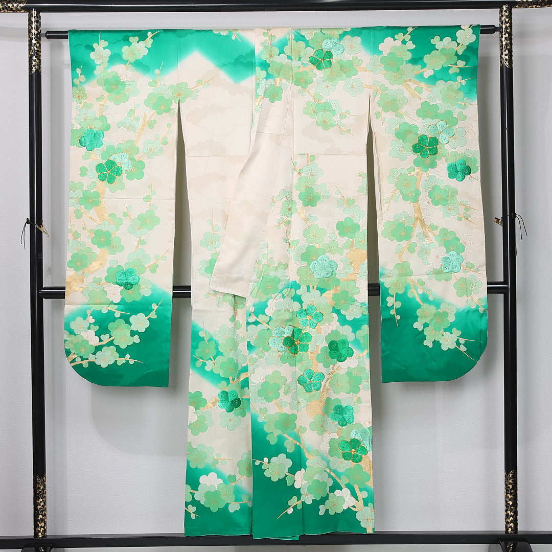 振袖 身丈149cm 裄丈65cm Cランク 正絹 袷 広衿 XS 金駒刺繍 梅 フォーマル 独創的 爽やか クリーム系 緑系 1213-F0464