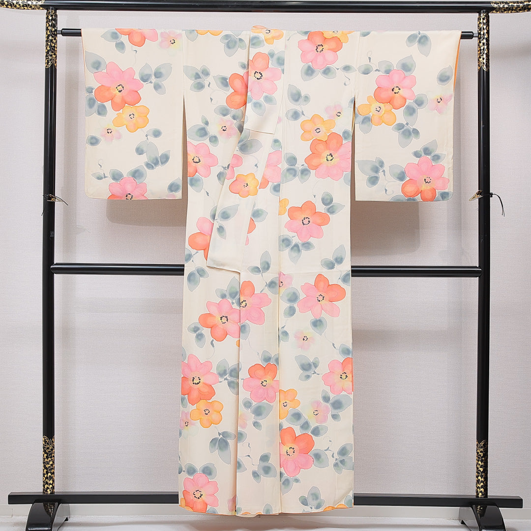小紋 袷 身丈155cm 裄丈64cm 正絹 Cランク インフォーマル 広衿 Mサイズ 百合 クリーム系 HP 1221-15632