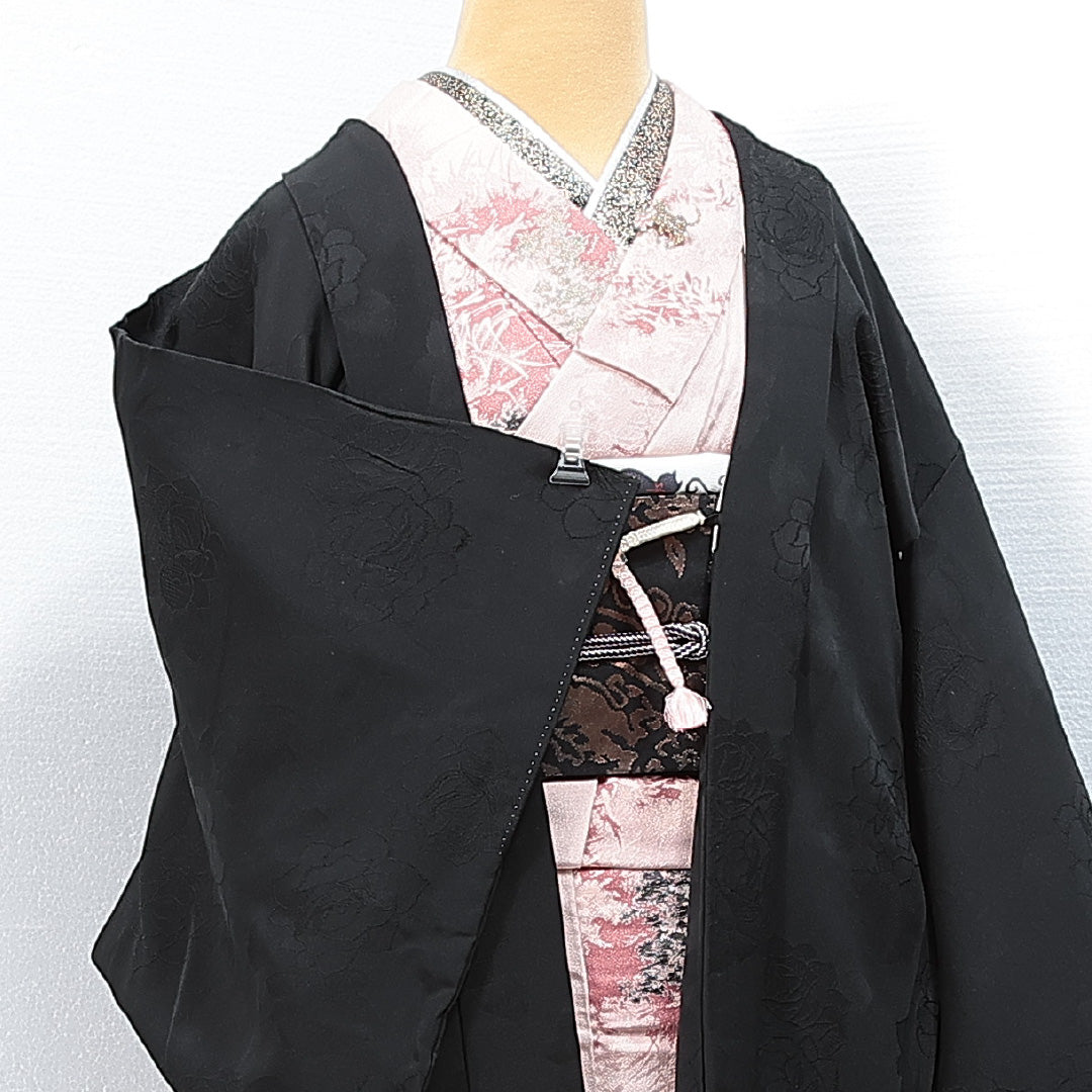 黒羽織 袷 身丈73cm 裄丈64cm 正絹 Aランク 一つ紋 (五三桐) 紋意匠 (薔薇) セミフォーマル Mサイズ 紐あり 黒系 RP 1233-14748