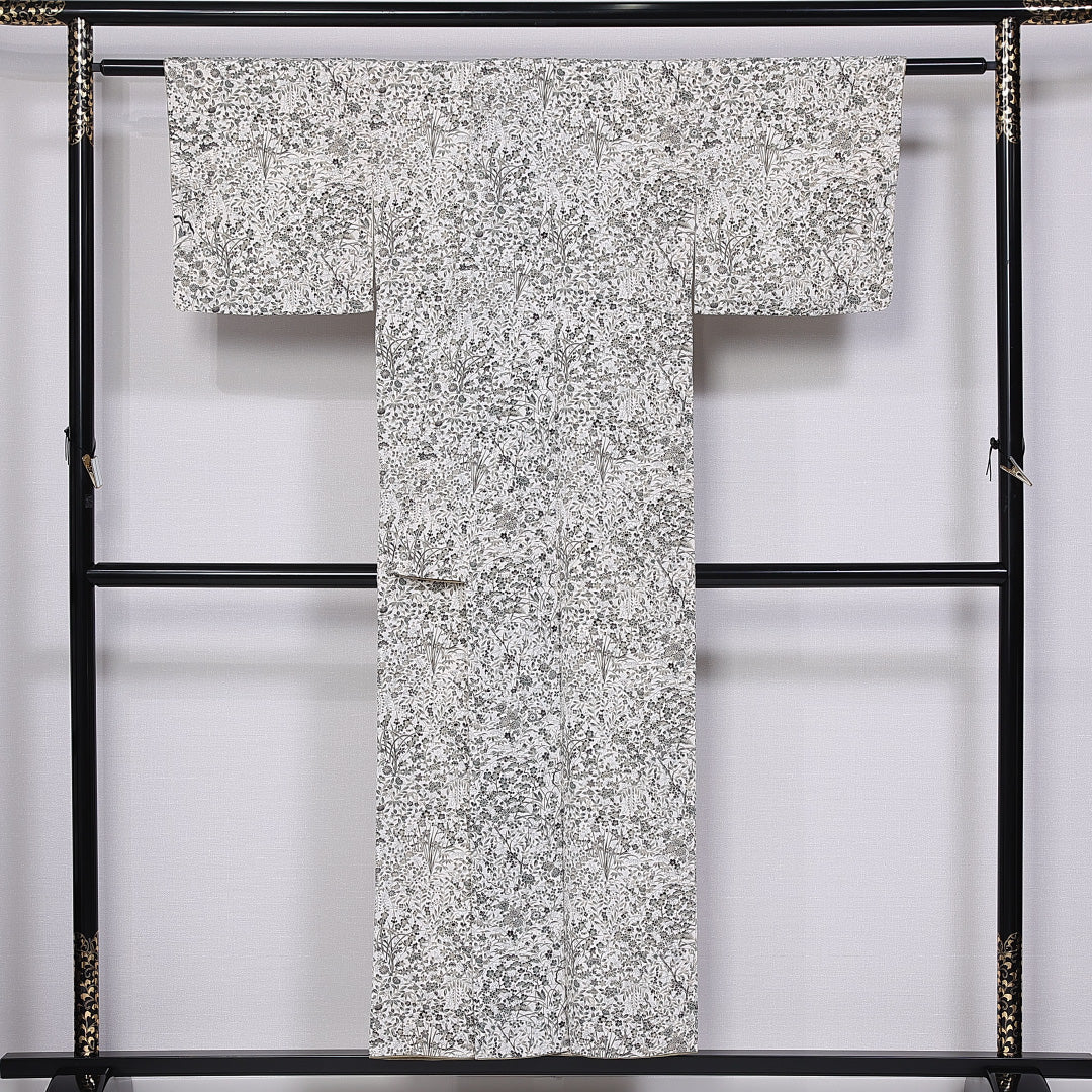 小紋 袷 身丈150cm 裄丈60cm 正絹 Sランク インフォーマル 広衿 Sサイズ 四季草花 クリーム系 RP 1221-11273