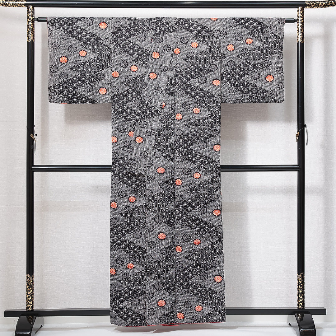 小紋 袷 身丈157cm 裄丈62cm 正絹 Sランク インフォーマル 広衿 Mサイズ 青海波 黒系 RP 1221-14912
