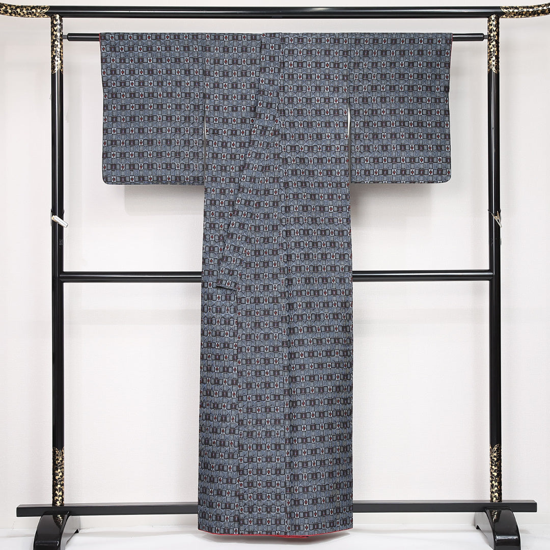 村山大島紬 袷 身丈159cm 裄丈64cm 正絹 Sランク インフォーマル バチ衿 Mサイズ 経緯絣 幾何学柄 紺系 RP 1223-13173
