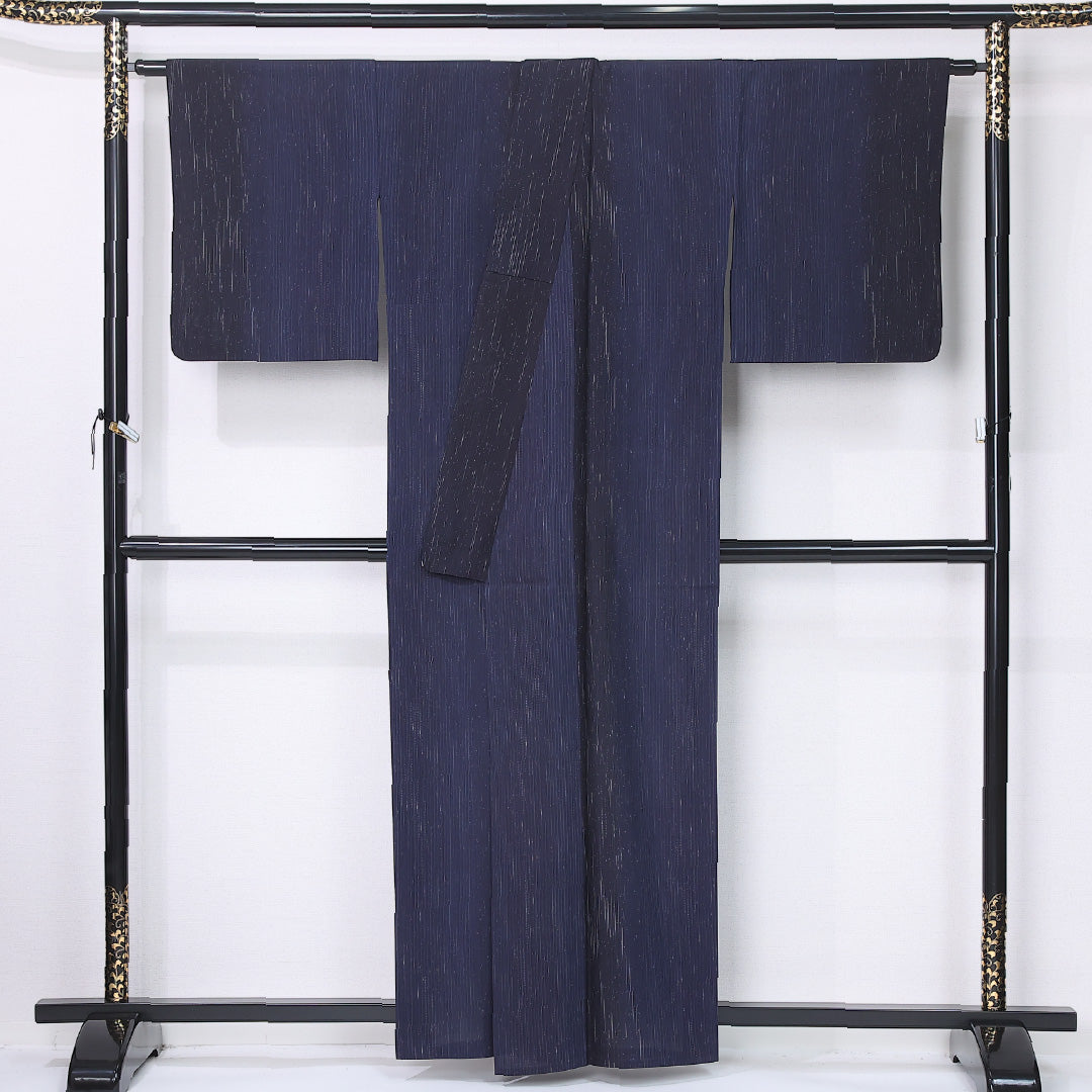 夏物 紬 身丈159cm 裄丈65cm Sランク M 正絹 夏紬 広衿 居敷当て カジュアル 紺系 1216-12275