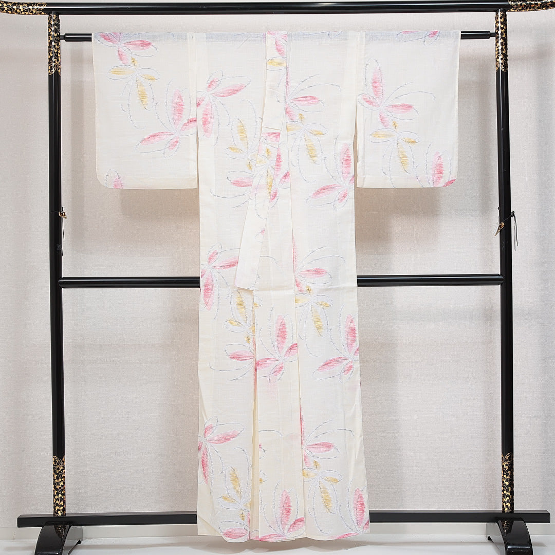 麻の紬 夏物 洗える着物 単衣 身丈152cm 裄丈62cm 麻 Sランク Sサイズ バチ衿 カジュアル 蝶 クリーム系 1216-14789
