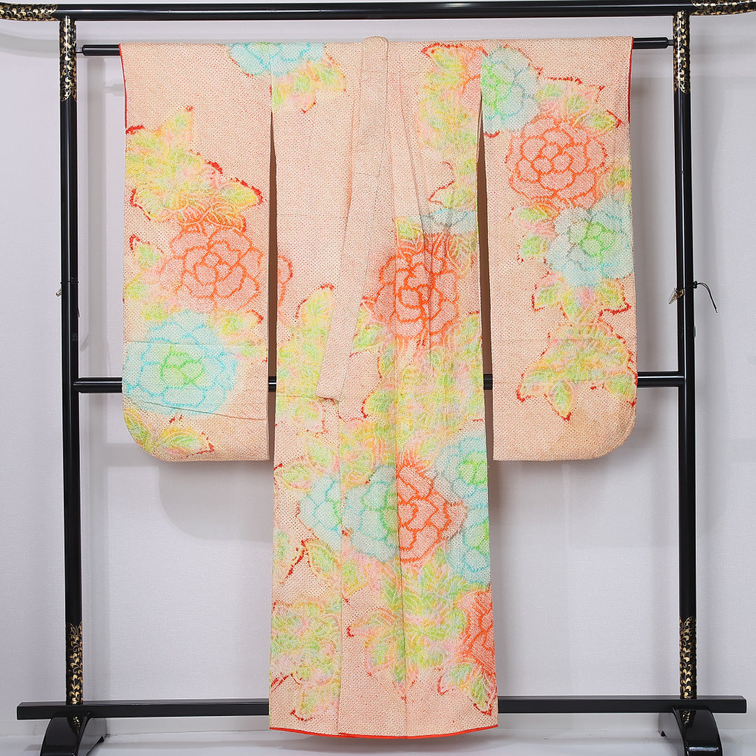 振袖 （総絞り） 身丈157cm 裄丈65cm Bランク 正絹 袷 バチ衿 M 牡丹 フォーマル 古典的 優しい 朱系 1213-F0458