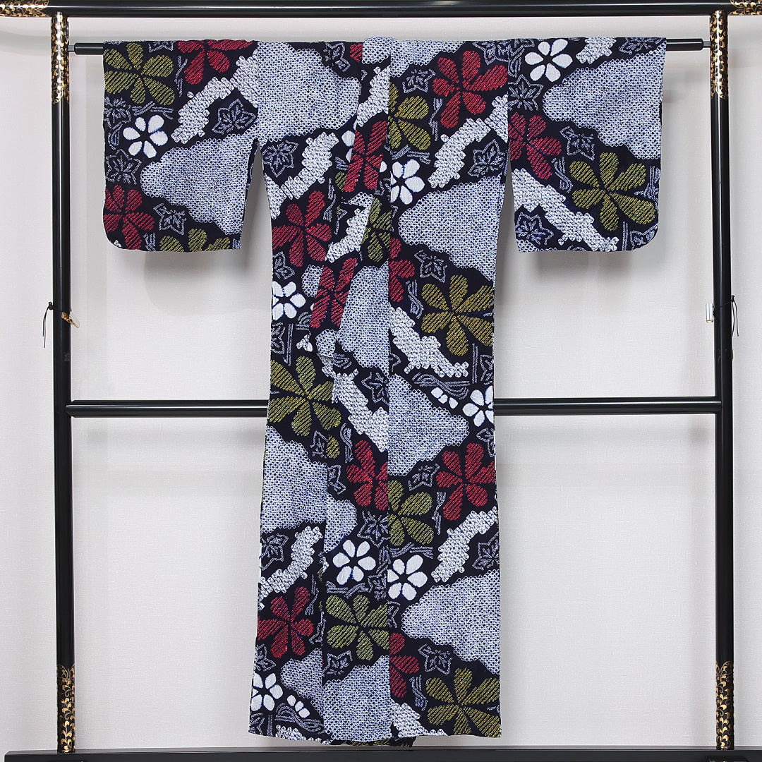 夏物 洗える着物 木綿の有松鳴海絞 (有松鳴海絞) 夏物 身丈148cm 裄丈66cm 木綿 Bランク カジュアル バチ衿 XSサイズ 居敷当て 紅葉 青系 M4 1225-12121