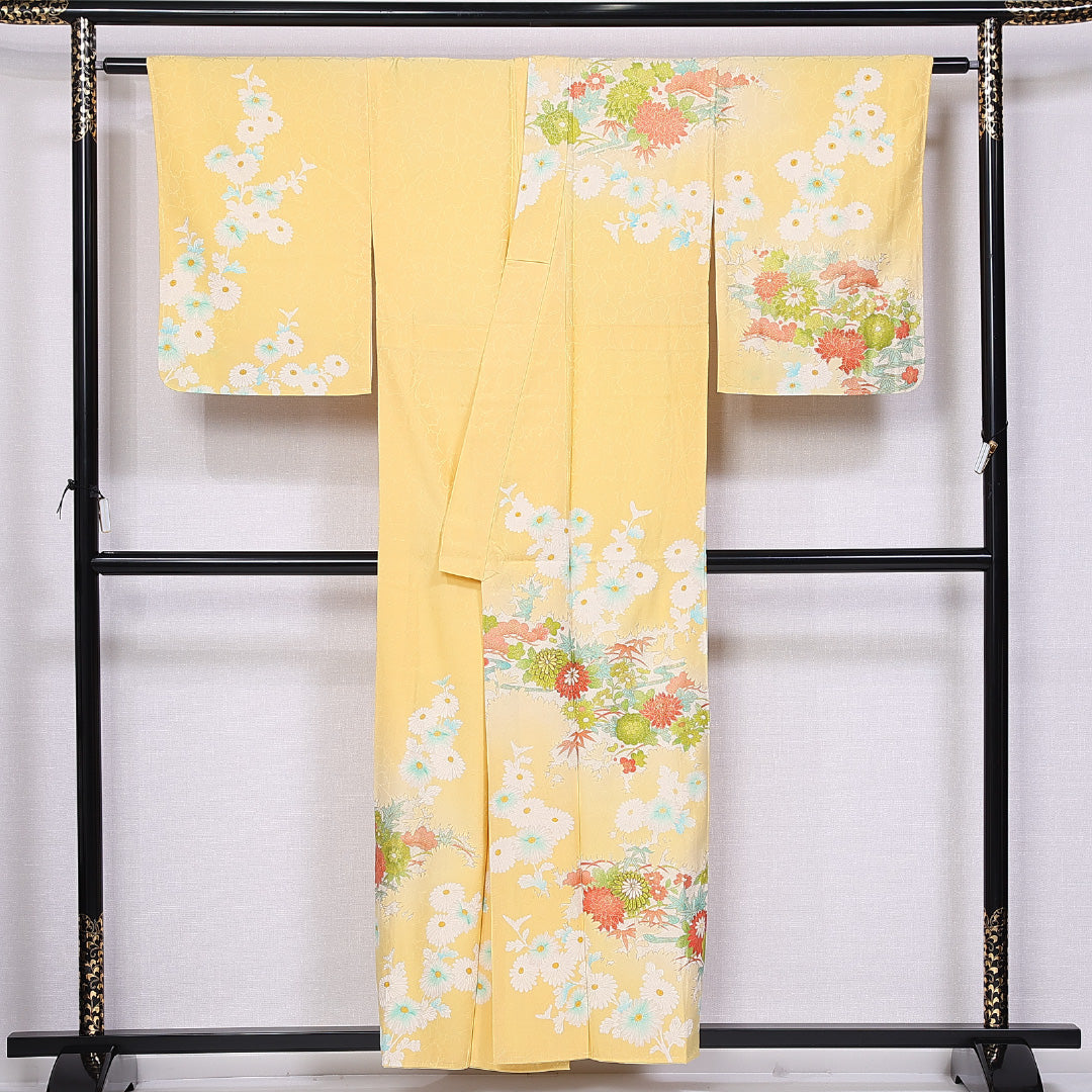 訪問着 袷 身丈155cm 裄丈64cm 正絹 Sランク 紋意匠 (花柄) セミフォーマル バチ衿 Mサイズ 金箔 菊 笠松 黄系 RP 1217-11214