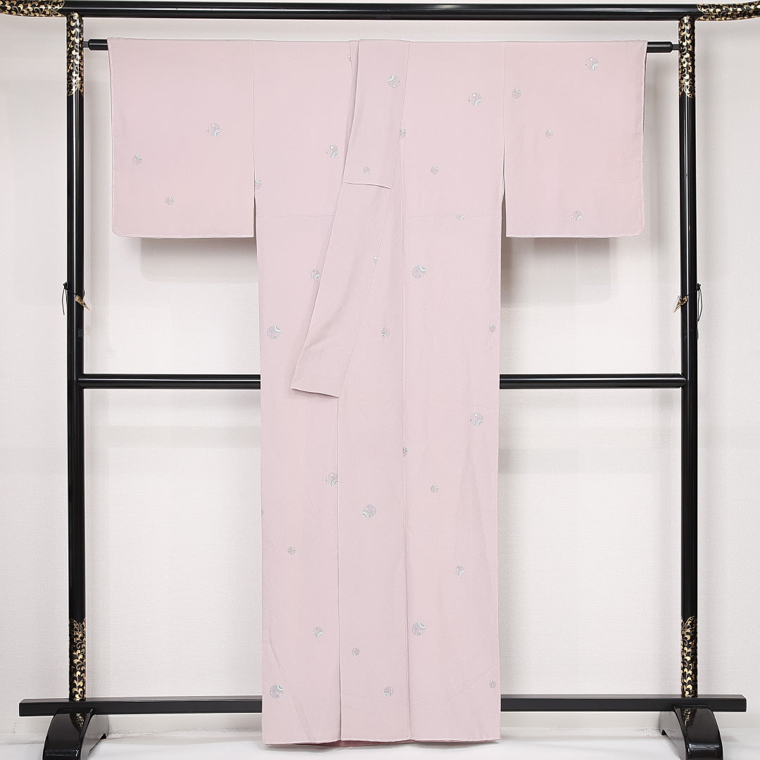 未使用品 小紋 袷 身丈161cm 裄丈64cm 正絹 Sランク インフォーマル 広衿 Lサイズ 金彩 しつけ糸 毬 ピンク系 RP 1221-13149