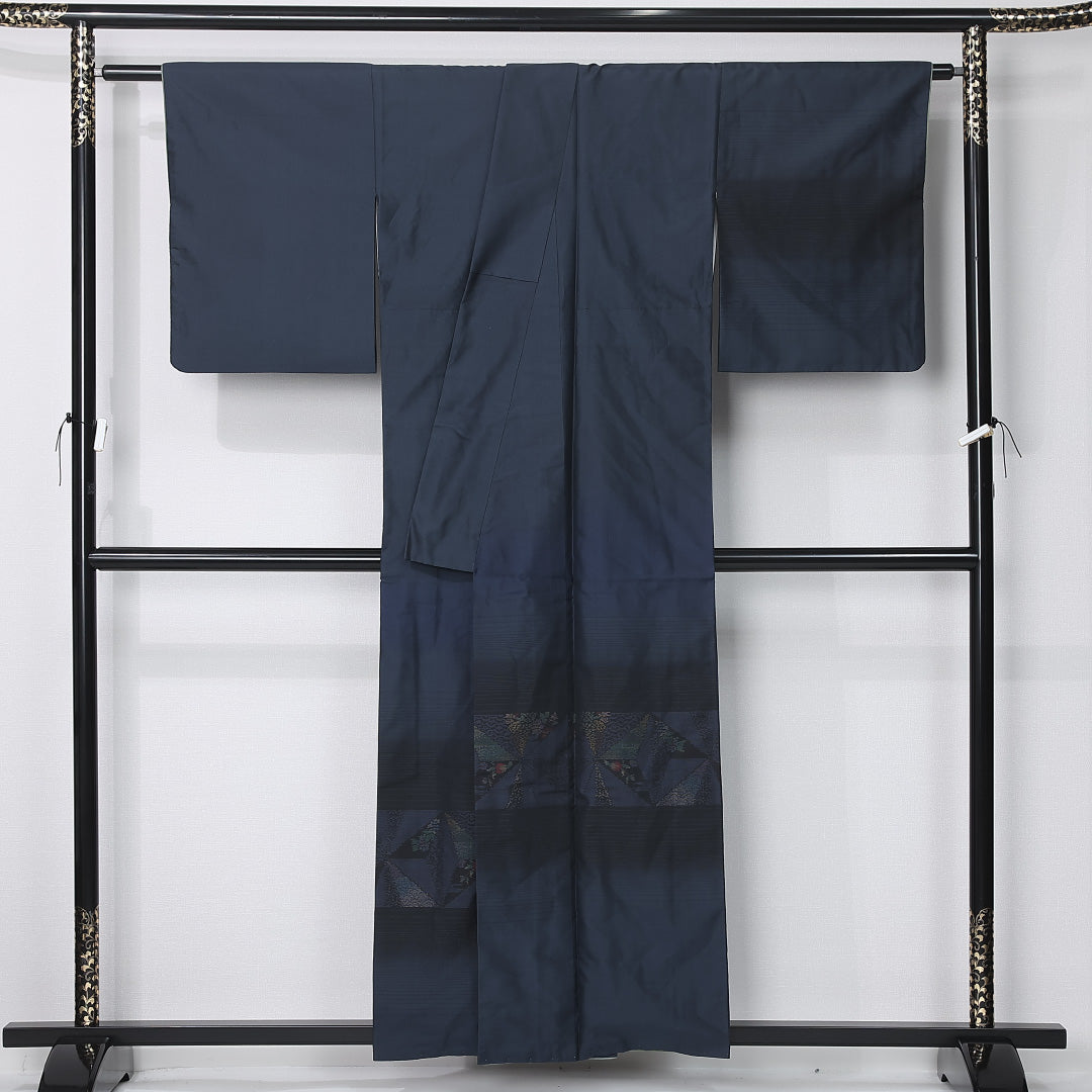付下げ (本場大島紬) 袷 身丈156cm 裄丈65cm 正絹 Sランク インフォーマル 広衿 Mサイズ 作家物 証紙 青海波 牡丹 紺系 PO 1218-12390