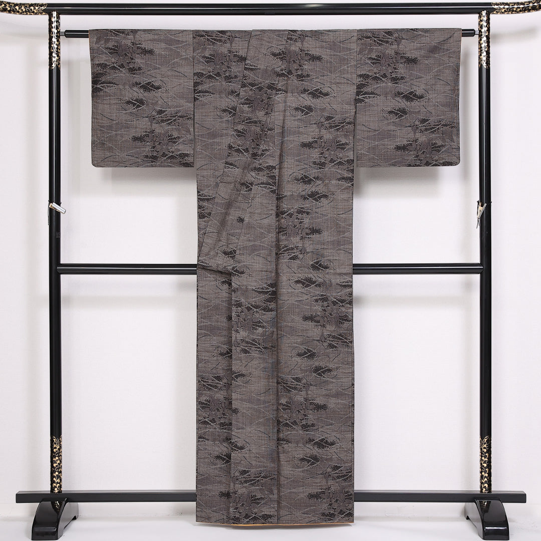 大島紬 身丈160cm 裄丈65.5cm Aランク 袷 正絹 広衿 泥染め 芝草 1216-10099